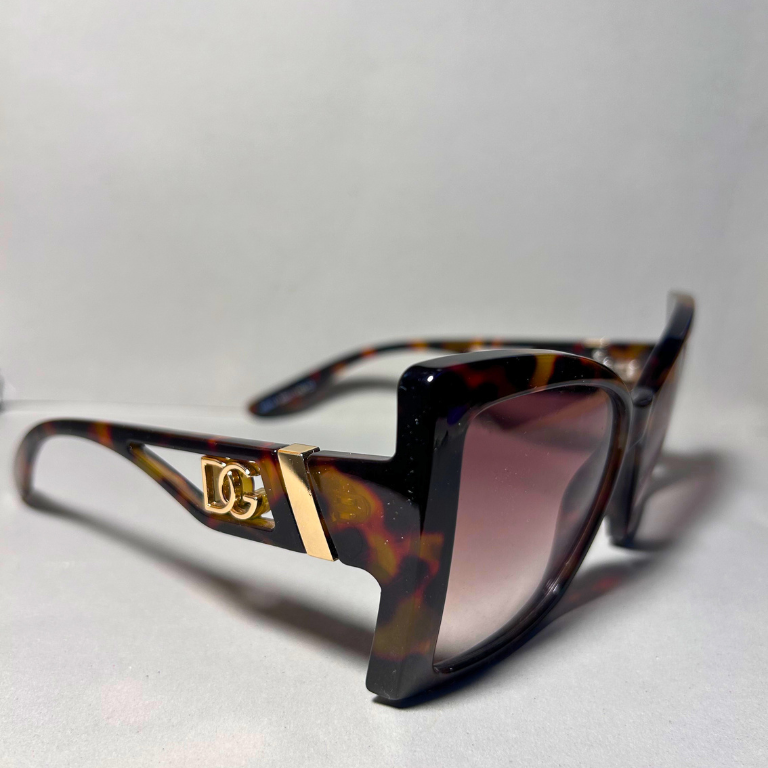 Oversized Tortoise Shell Cat-Eye Sunglasses
