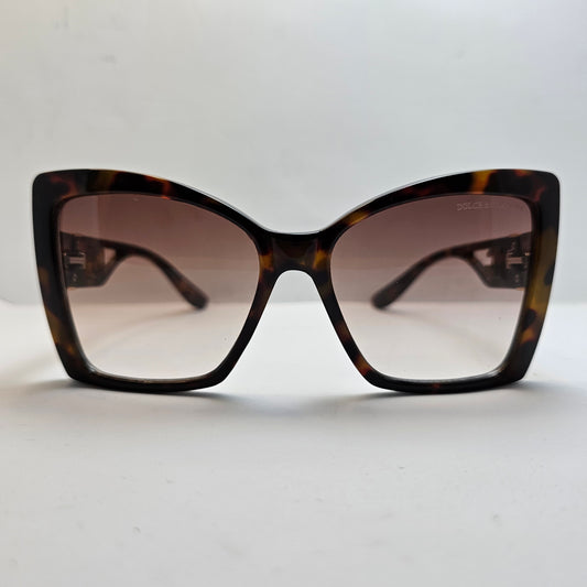 Oversized Tortoise Shell Cat-Eye Sunglasses