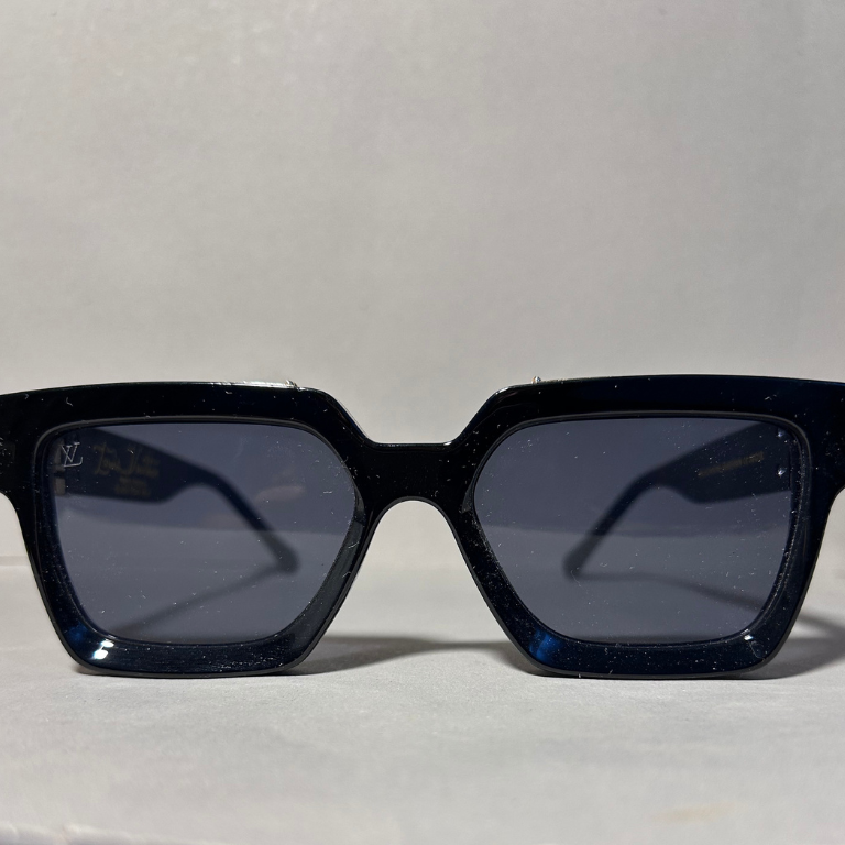 BoldEdge Classic Square Sunglasses